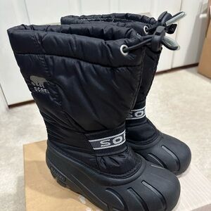 Sorel size kids 13 black boots - gently worn